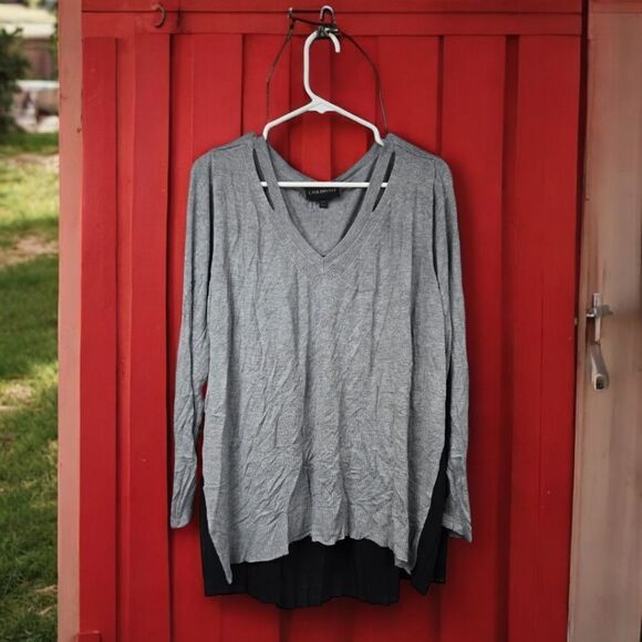 Lane Bryant Pleated Chiffon Back Gray Sweater Pullover Cut Out V-Neck Plus Size - Picture 2 of 13